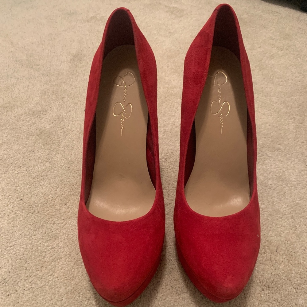 Red Pumps